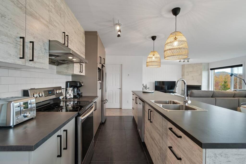 Initial - Boho - Mont-Sainte-Anne Apartment Beaupré Exterior photo