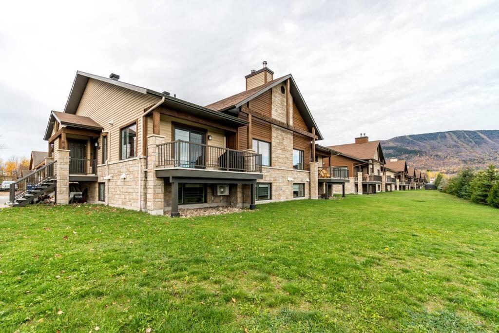 Initial - Boho - Mont-Sainte-Anne Apartment Beaupré Exterior photo