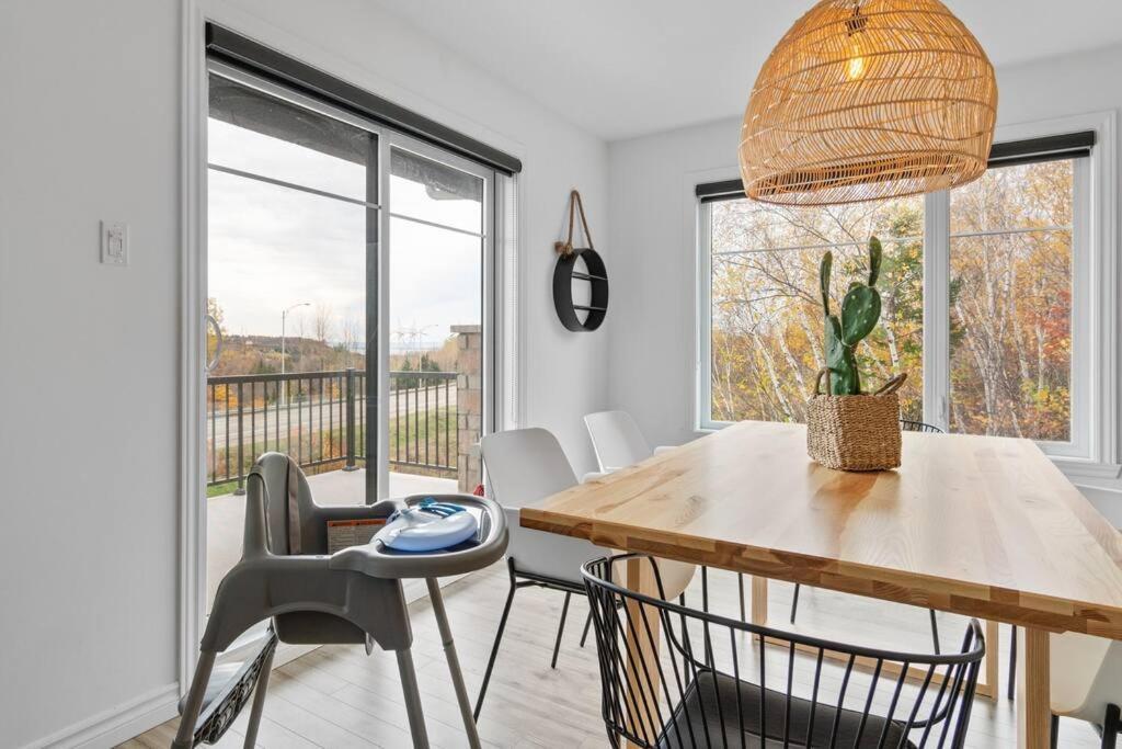 Initial - Boho - Mont-Sainte-Anne Apartment Beaupré Exterior photo